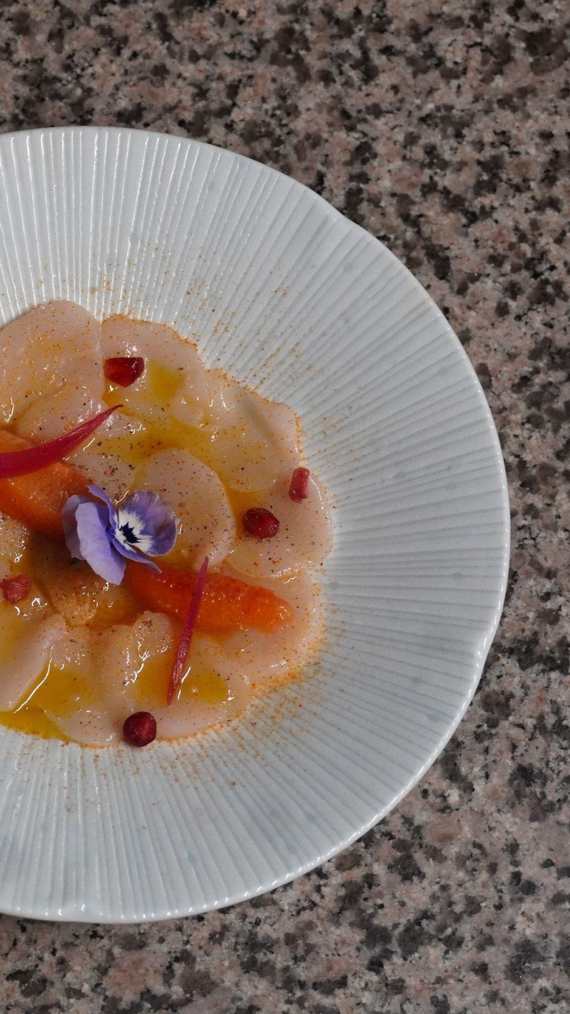Cuisine inventive et de saison servie dans un restaurant élégant avec terrasse à Paris 8